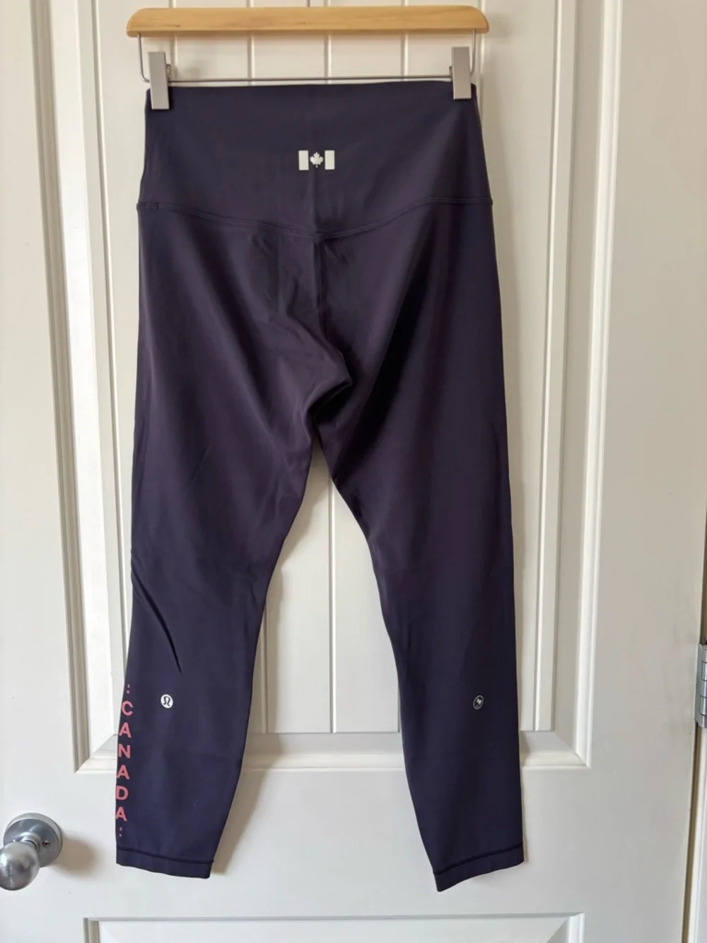 lululemon Team Canada Aligns High-Rise Dark Purple Leggings Size 8 - Picture 2 of 7